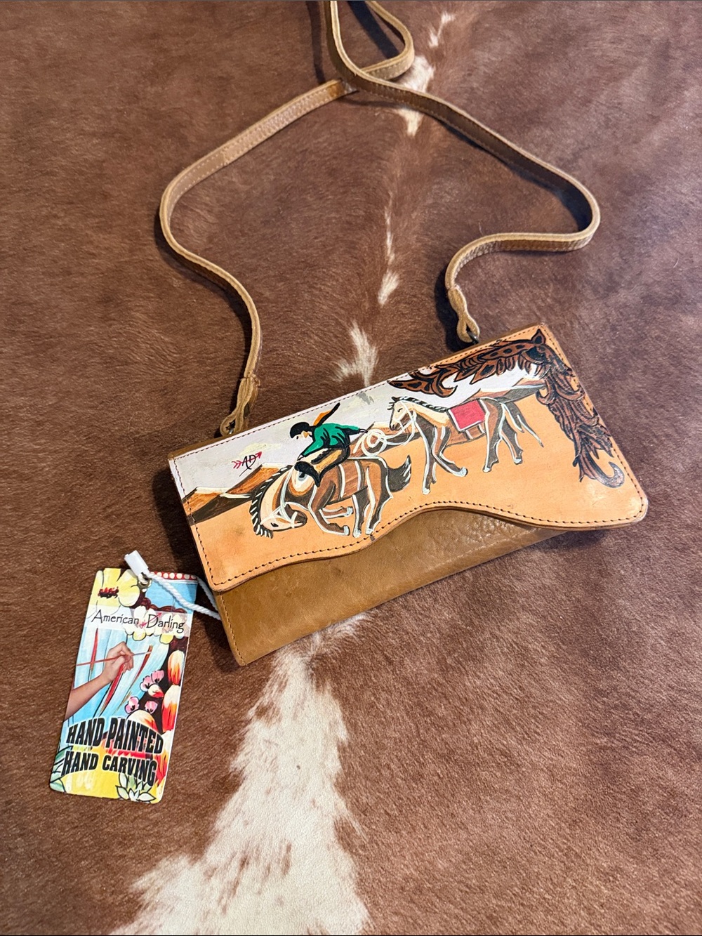 American Darling Hand-Painted Crossbody Wallet in Tan and Cream